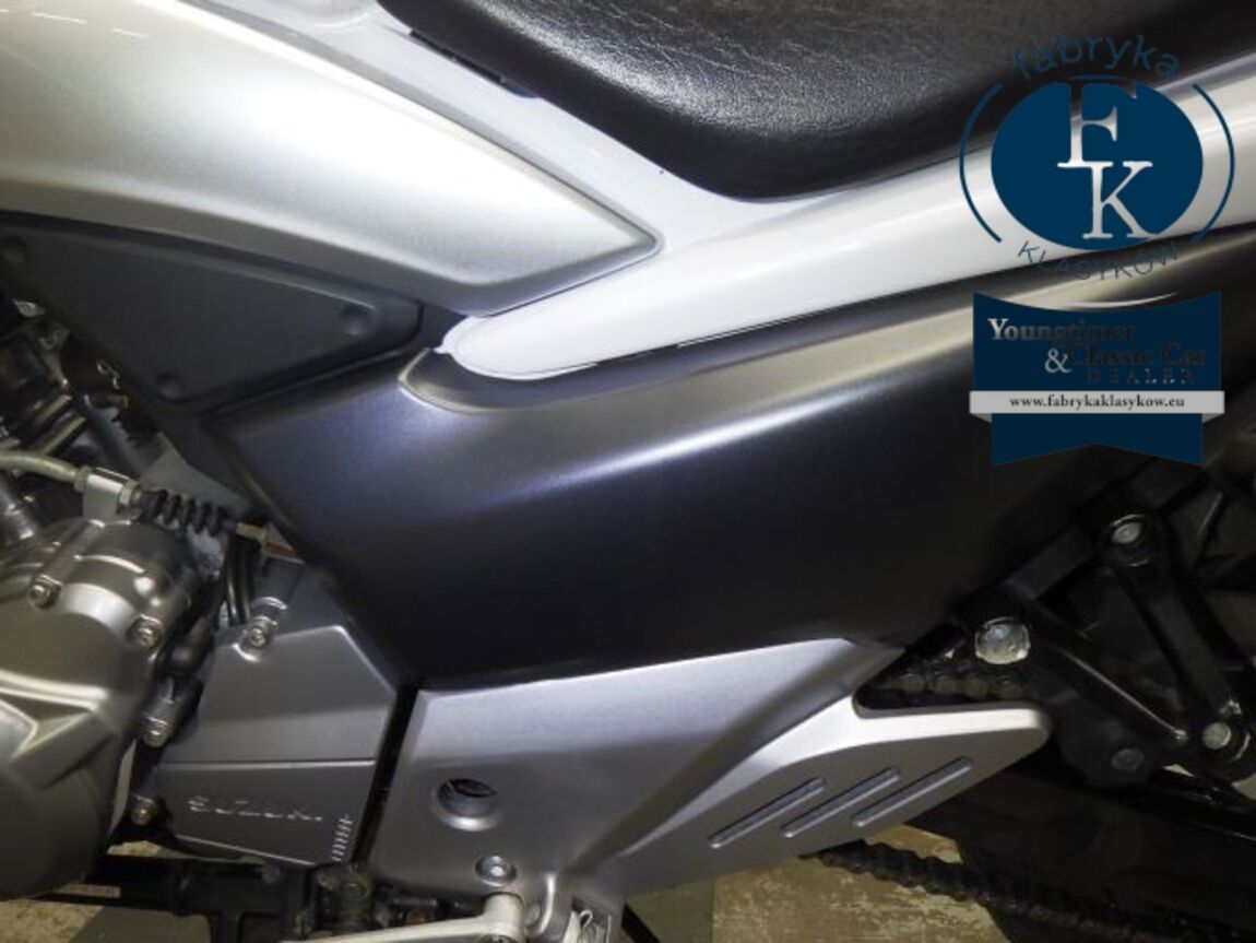 SUZUKI GSR250  - zdjęcie 20