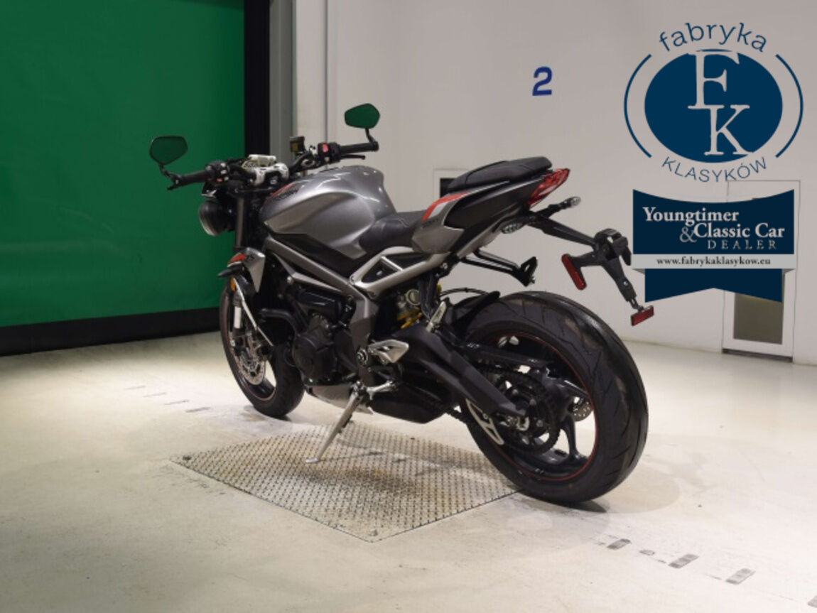 TRIUMPH STREET TRIPLE RS 2021 - zdjęcie 7