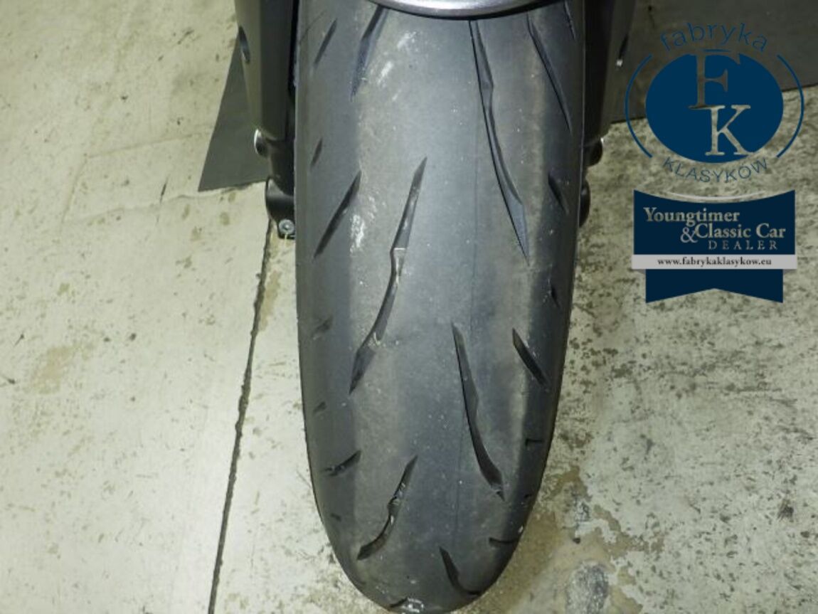 TRIUMPH STREET TRIPLE RS 2021 - zdjęcie 23