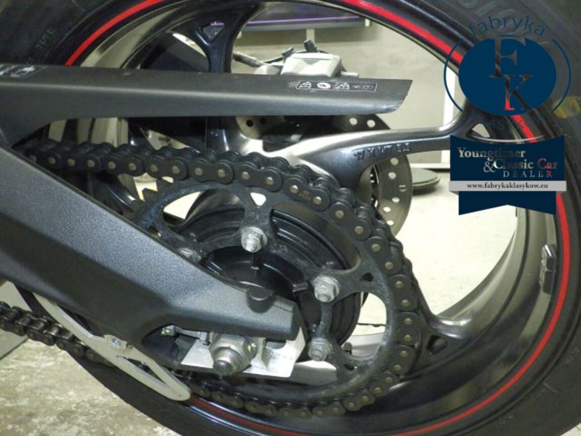 TRIUMPH STREET TRIPLE RS 2021 - zdjęcie 26