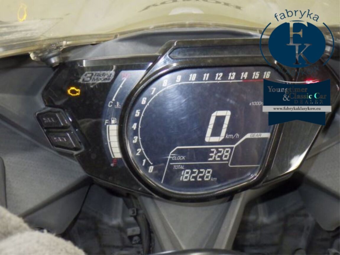 HONDA CBR250RR-2  - zdjęcie 13