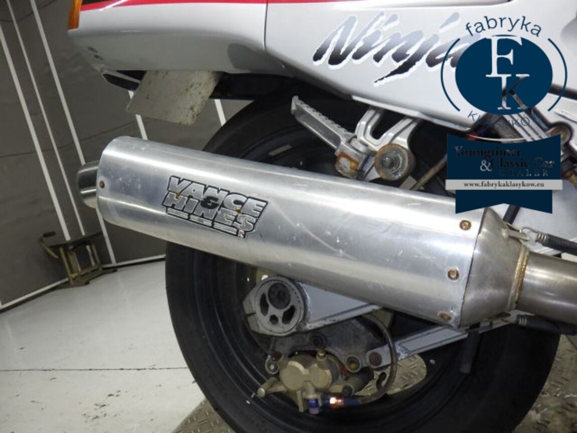 KAWASAKI ZX-10 1988 - zdjęcie 15