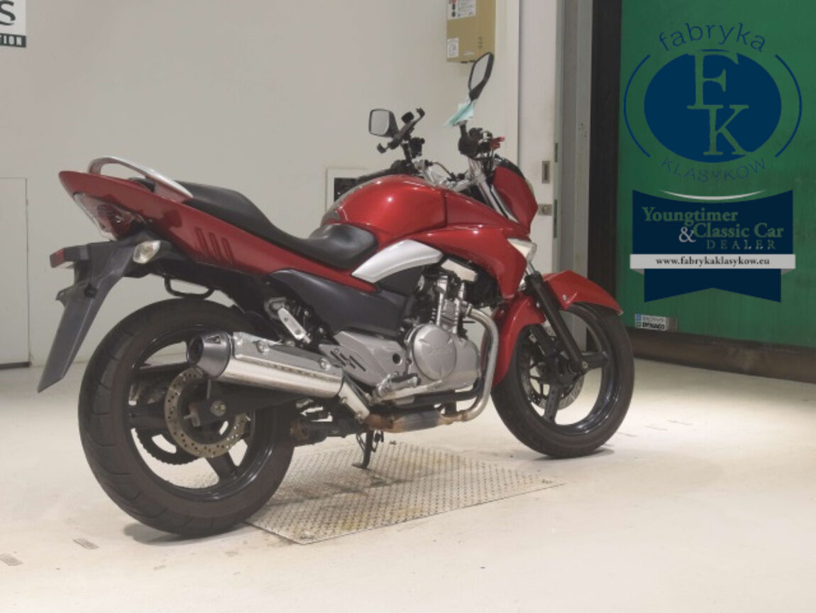SUZUKI GSR250  - zdjęcie 6