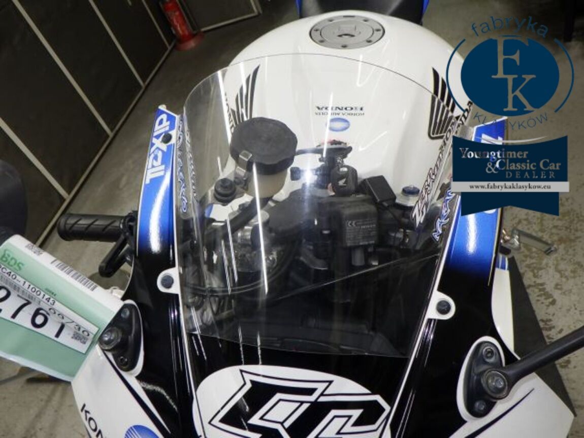 HONDA CBR600RR 2008 - zdjęcie 17