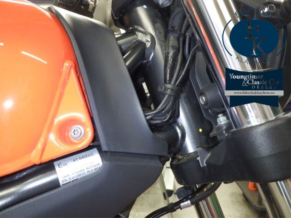 DUCATI SCRAMBLER SIXTY2 2020 - zdjęcie 30