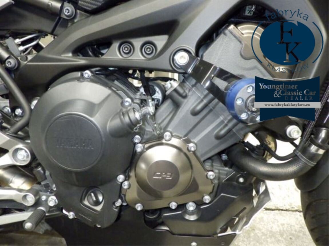 YAMAHA MT-09 2015 - zdjęcie 10