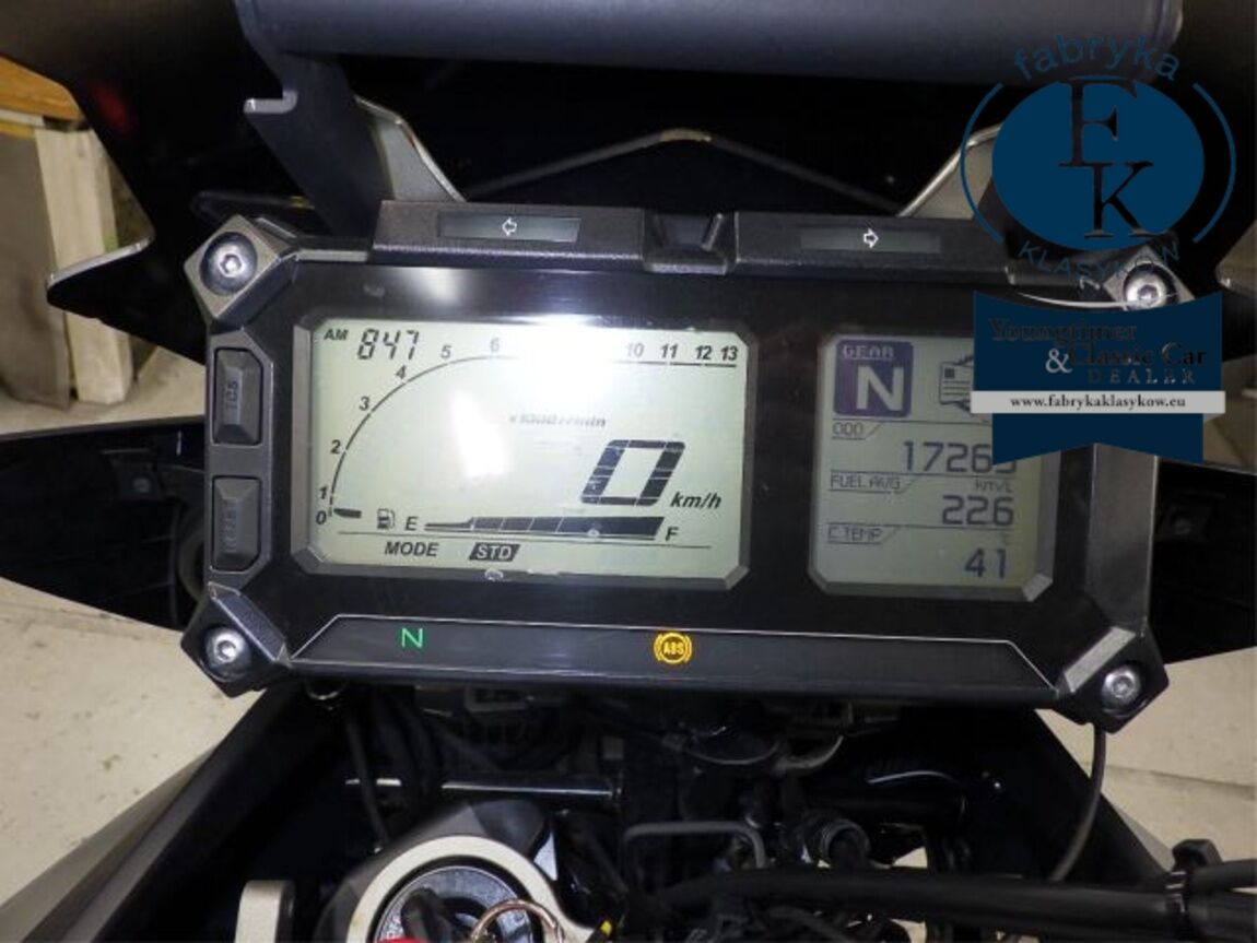 YAMAHA MT-09 2015 - zdjęcie 13