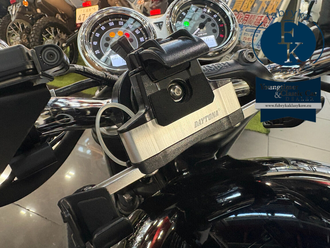 TRIUMPH BONNEVILLE T100 2023 - zdjęcie 11