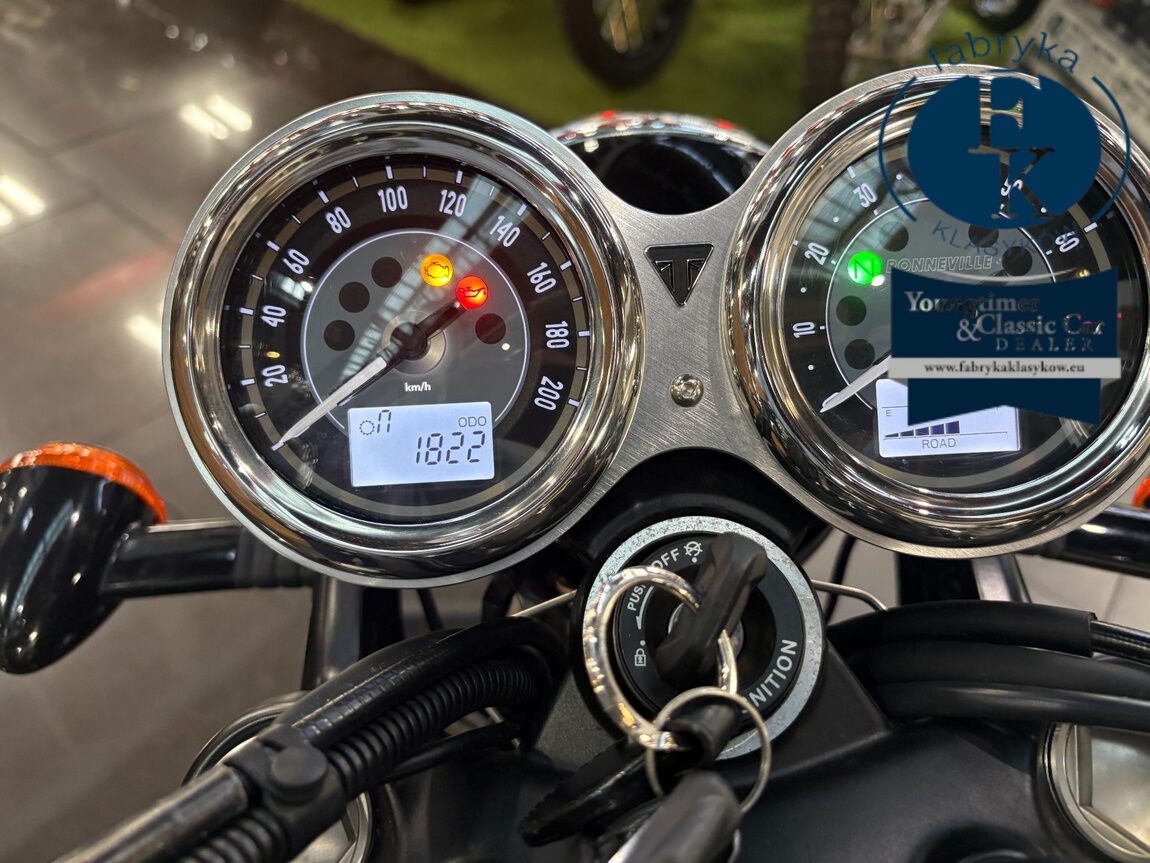 TRIUMPH BONNEVILLE T100 2023 - zdjęcie 13