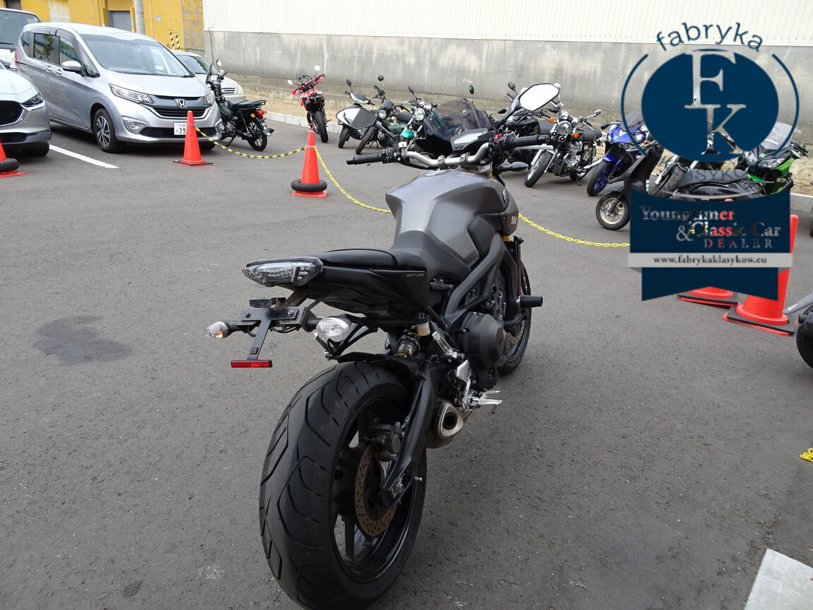 YAMAHA MT-09 2015 - zdjęcie 6