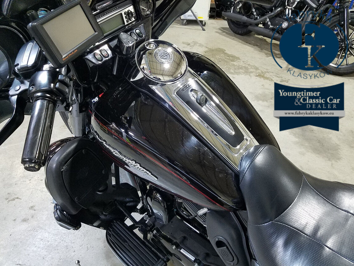 HARLEY-DAVIDSON FLHTCUSE1800CVO 2010 - zdjęcie 5