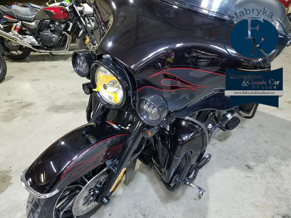 HARLEY-DAVIDSON FLHTCUSE1800CVO 2010 - zdjęcie 6