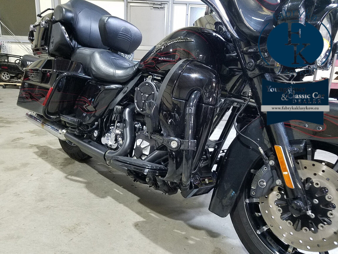 HARLEY-DAVIDSON FLHTCUSE1800CVO 2010 - zdjęcie 8