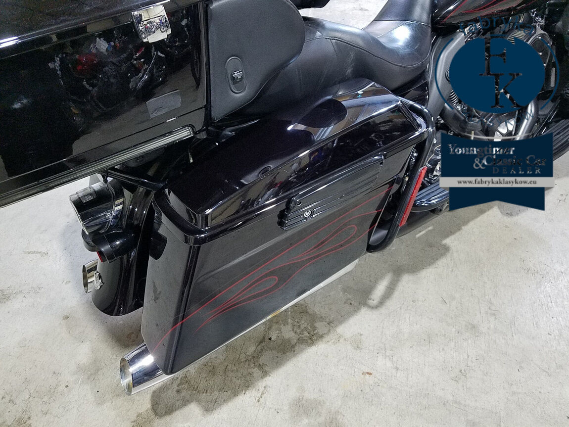 HARLEY-DAVIDSON FLHTCUSE1800CVO 2010 - zdjęcie 10