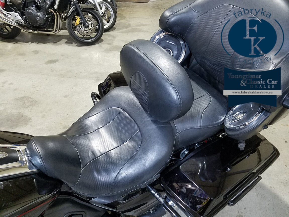 HARLEY-DAVIDSON FLHTCUSE1800CVO 2010 - zdjęcie 11