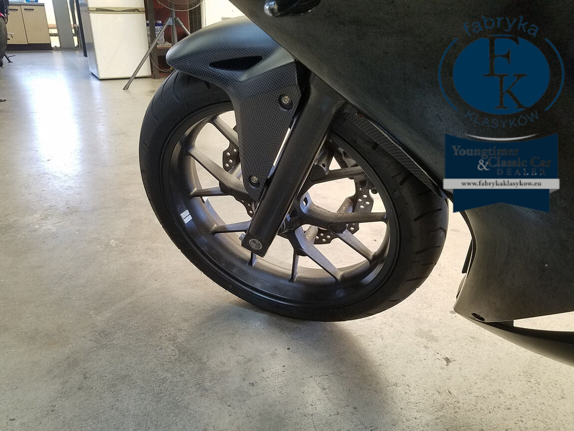HONDA CBR400R 2014 - zdjęcie 9