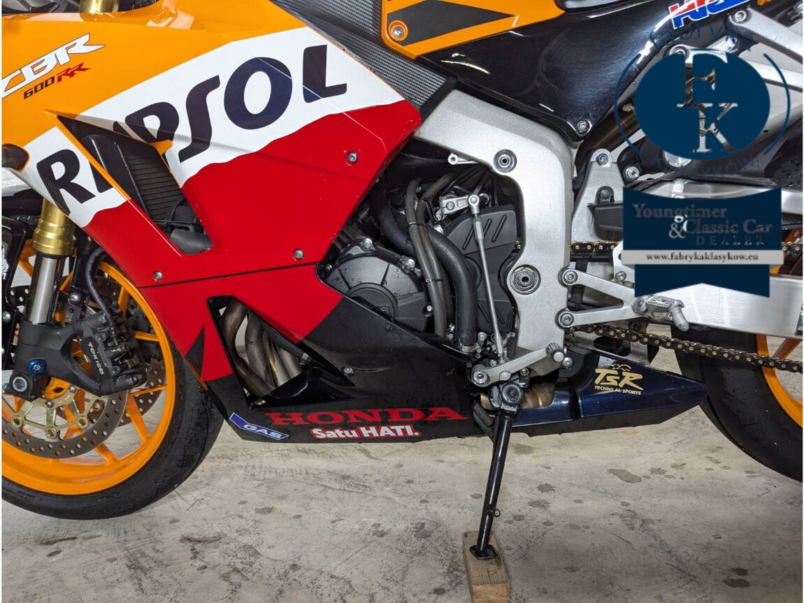 HONDA CBR600RR 2013 - zdjęcie 9