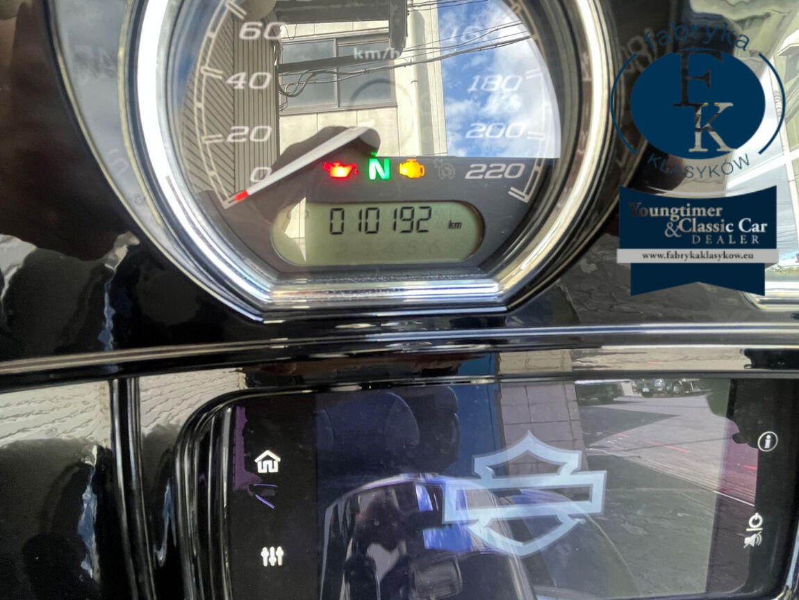 HARLEY-DAVIDSON FLHTCU 2018 - zdjęcie 7