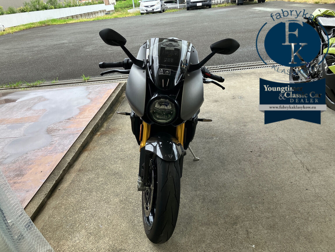 TRIUMPH SPEED TRIPLE 1200RR 2024 - zdjęcie 5
