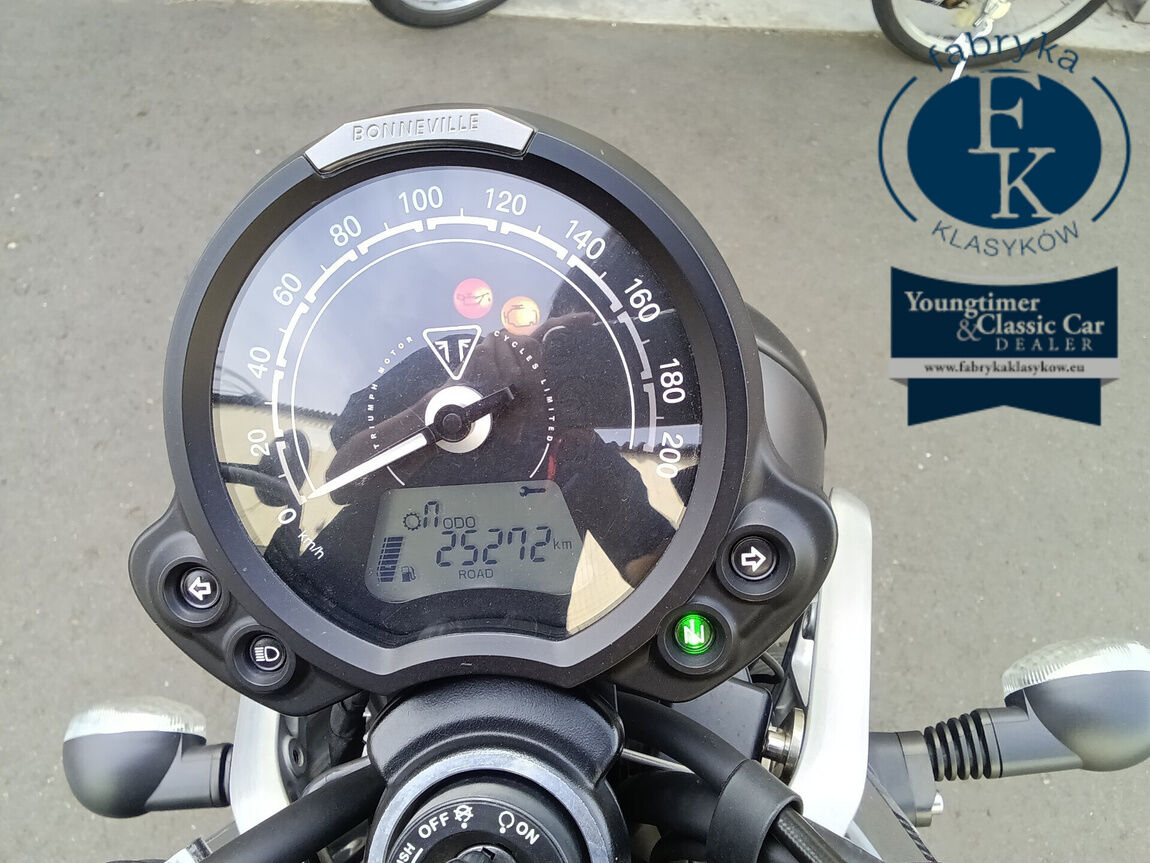 TRIUMPH SPEED TWIN 900 2022 - zdjęcie 4