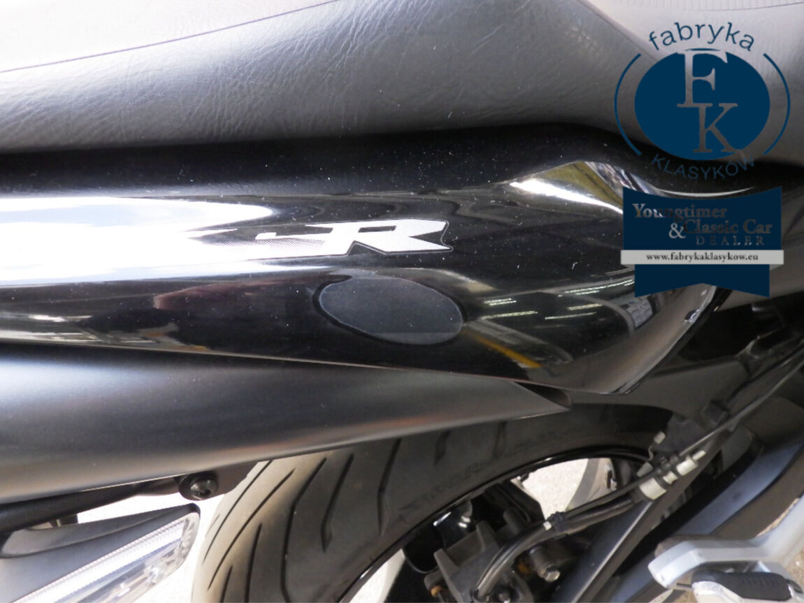 SUZUKI GSR400ABS 2011 - zdjęcie 8