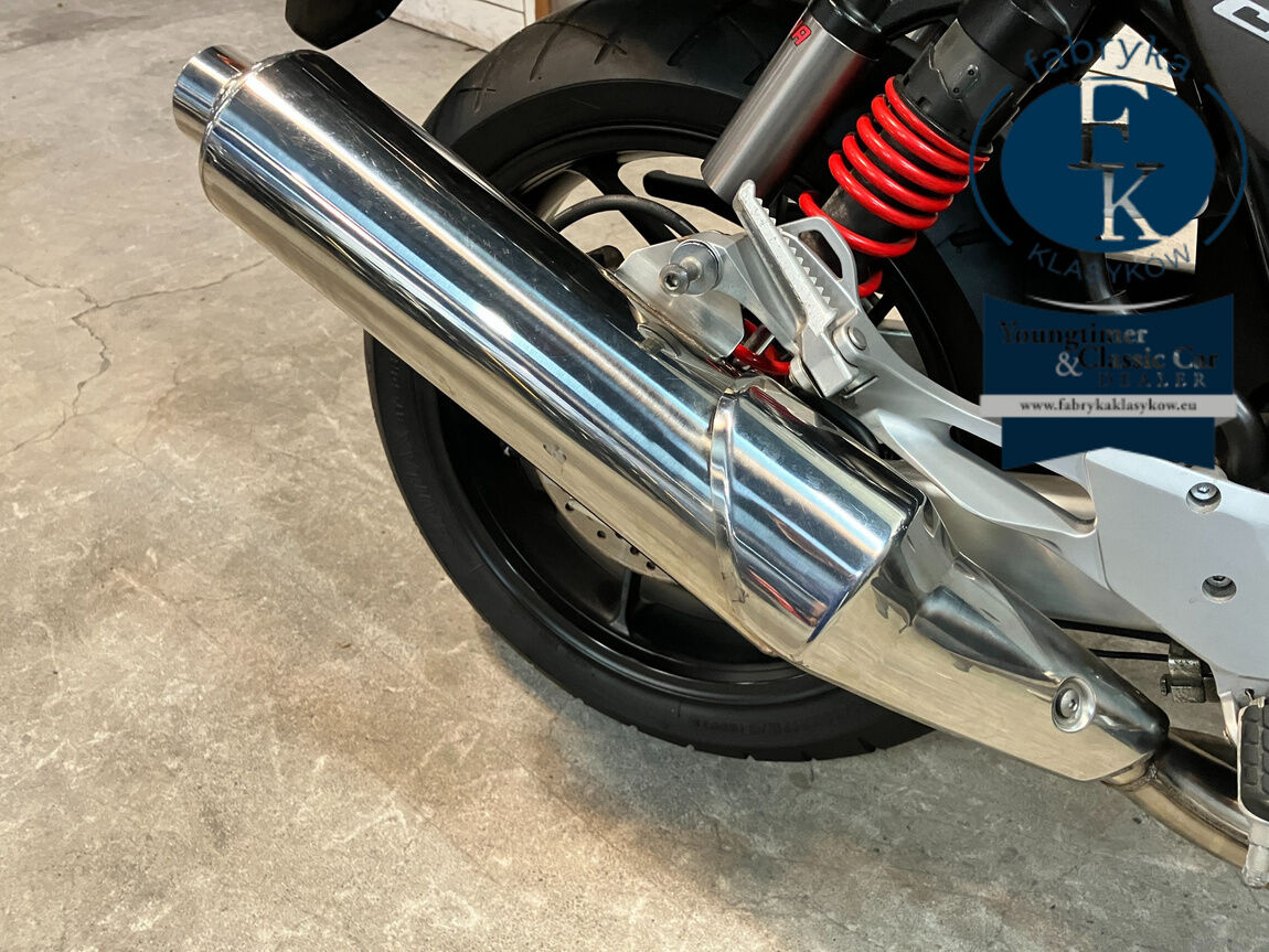 HONDA CB400SFV-4ABS 2022 - zdjęcie 13