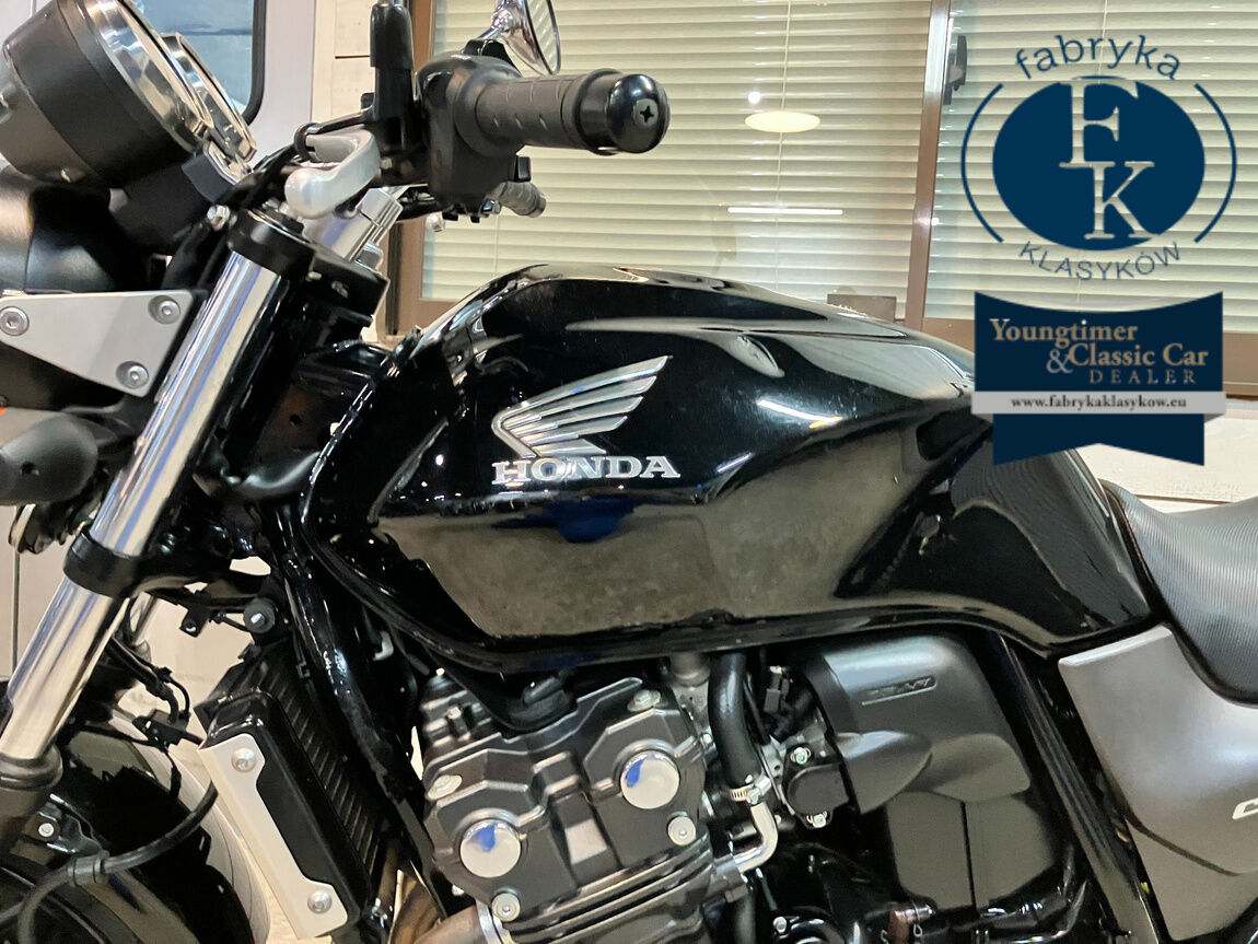 HONDA CB400SFV-4ABS 2022 - zdjęcie 25