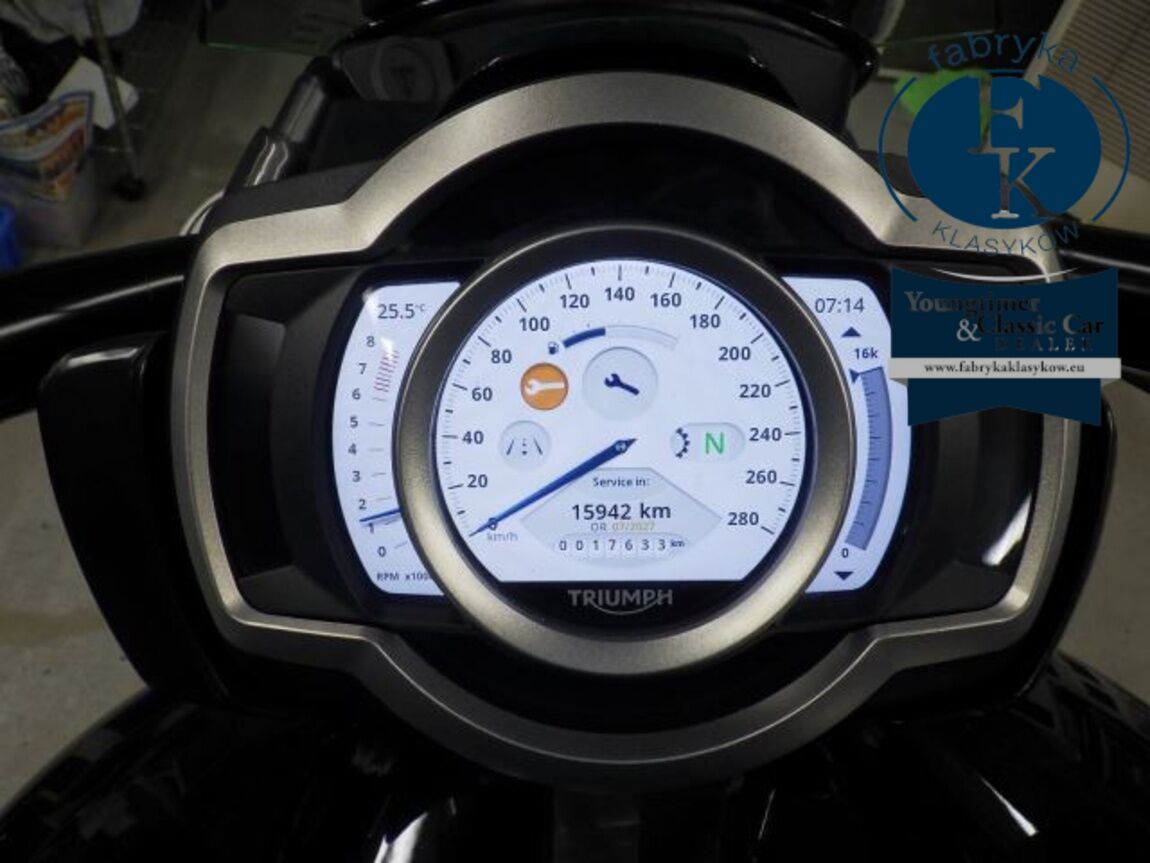 TRIUMPH ROCKET III R 2020 - zdjęcie 15