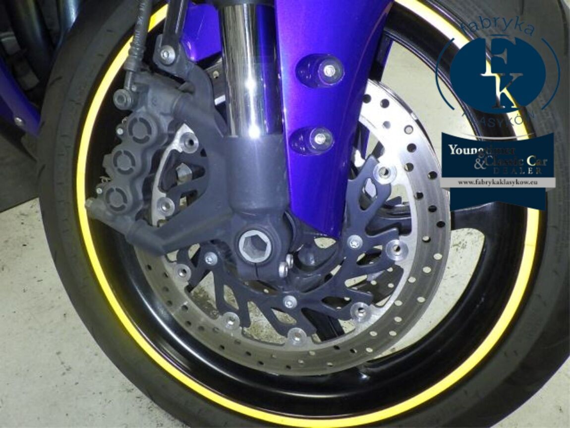YAMAHA YZF-R1 2011 - zdjęcie 25