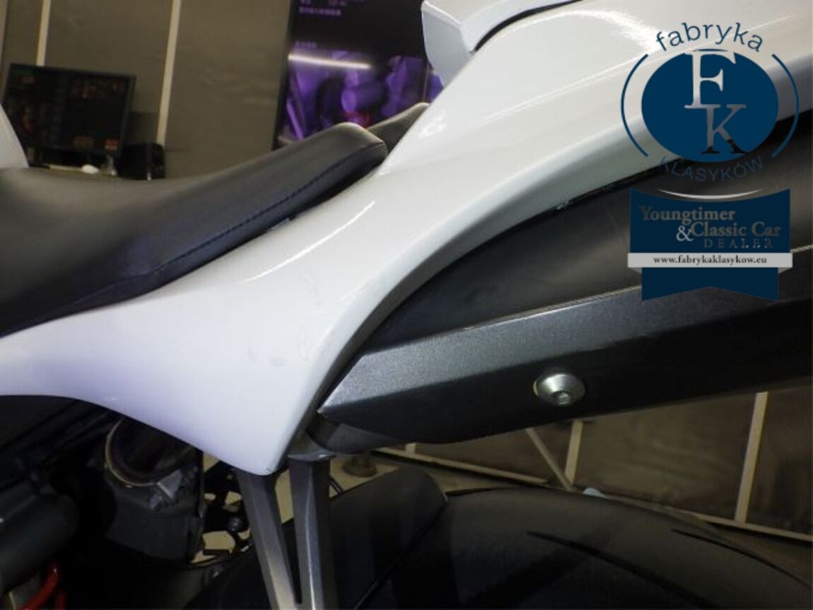 YAMAHA YZF-R1 2008 - zdjęcie 30