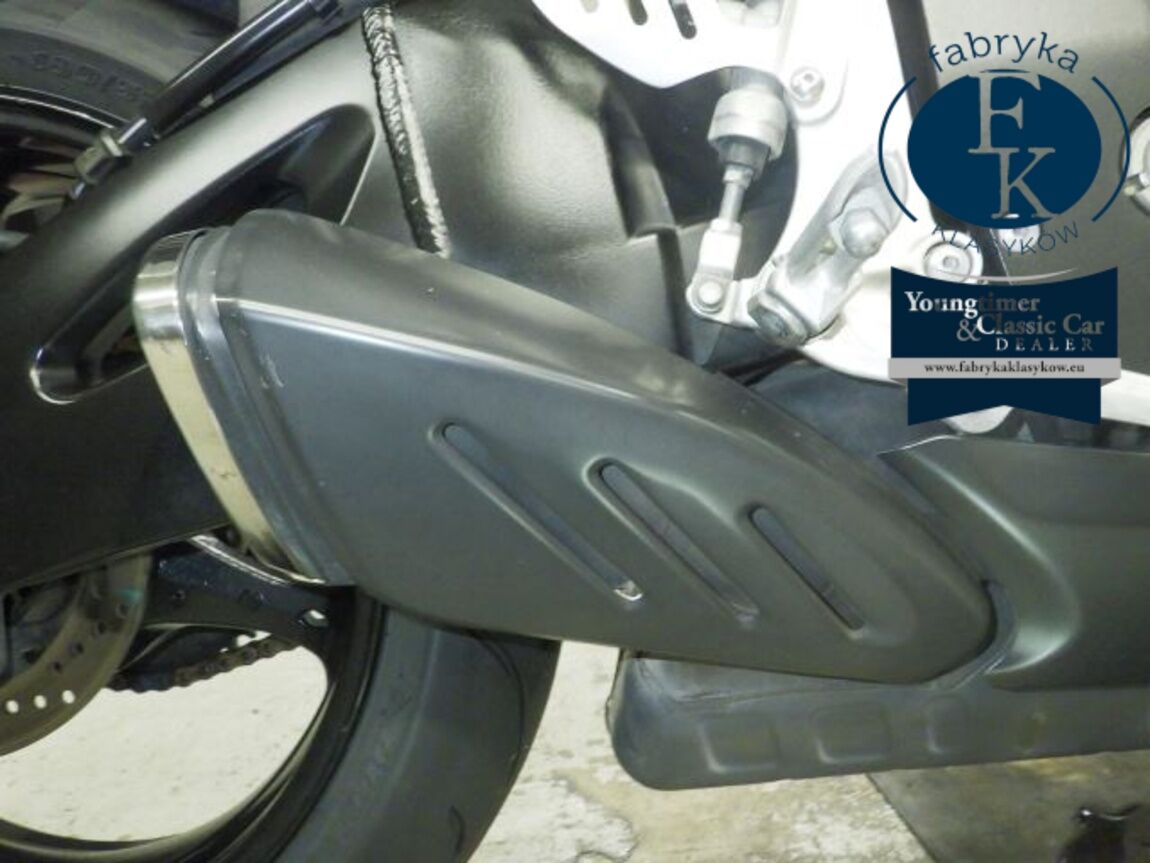 SUZUKI GSX-R750 2012 - zdjęcie 15