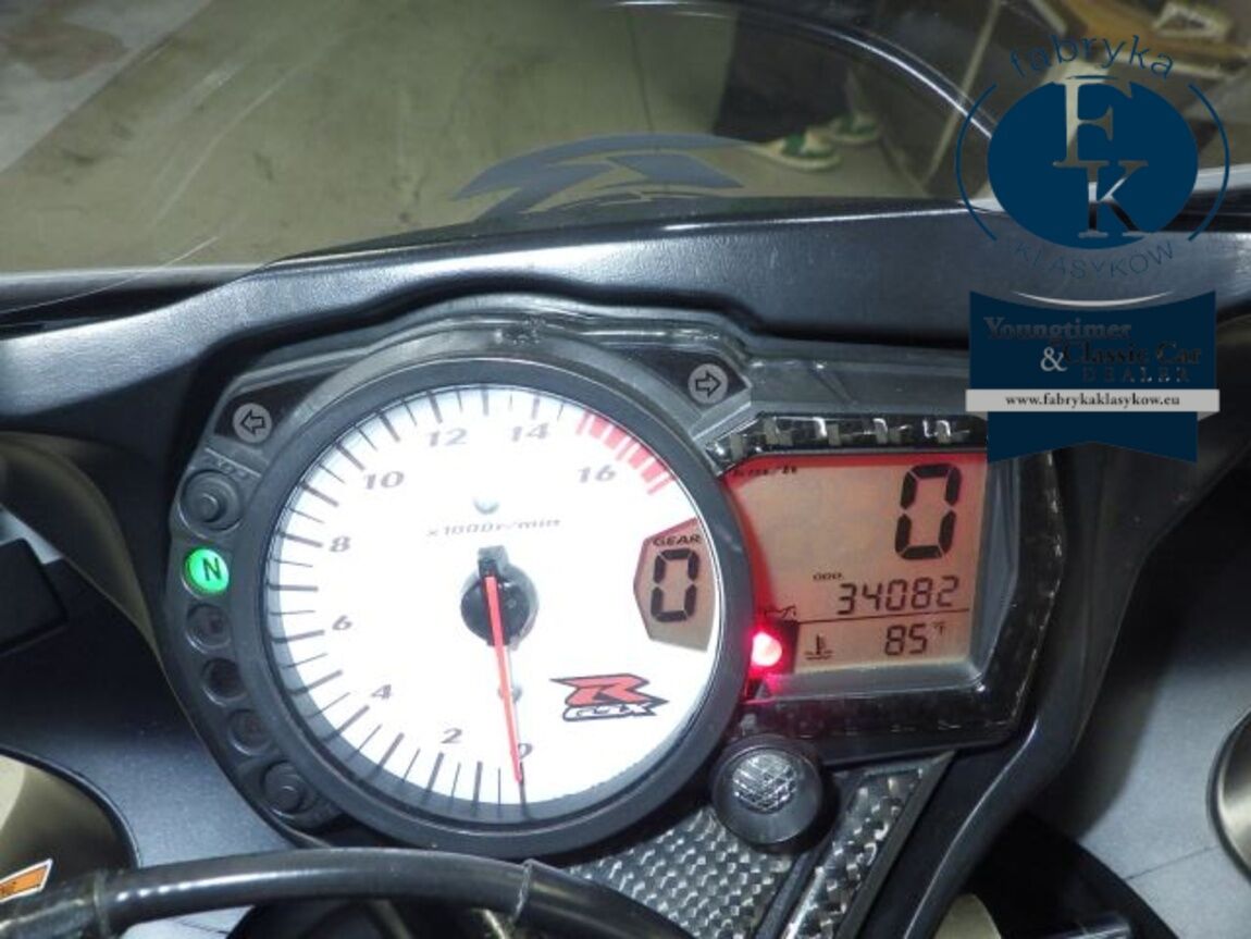 SUZUKI GSX-R750 2012 - zdjęcie 17