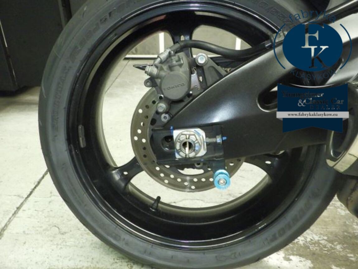 SUZUKI GSX-R750 2012 - zdjęcie 30