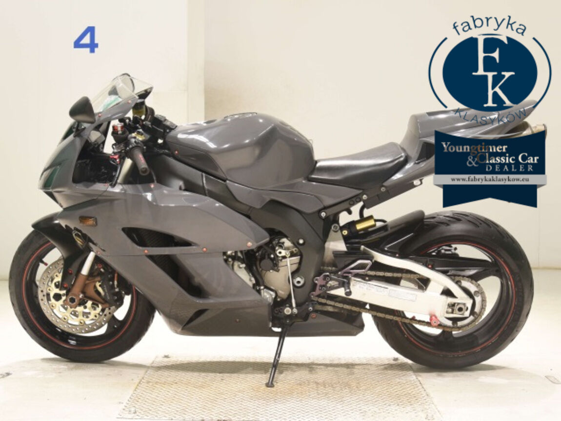 HONDA CBR1000RR 2004 - zdjęcie 3