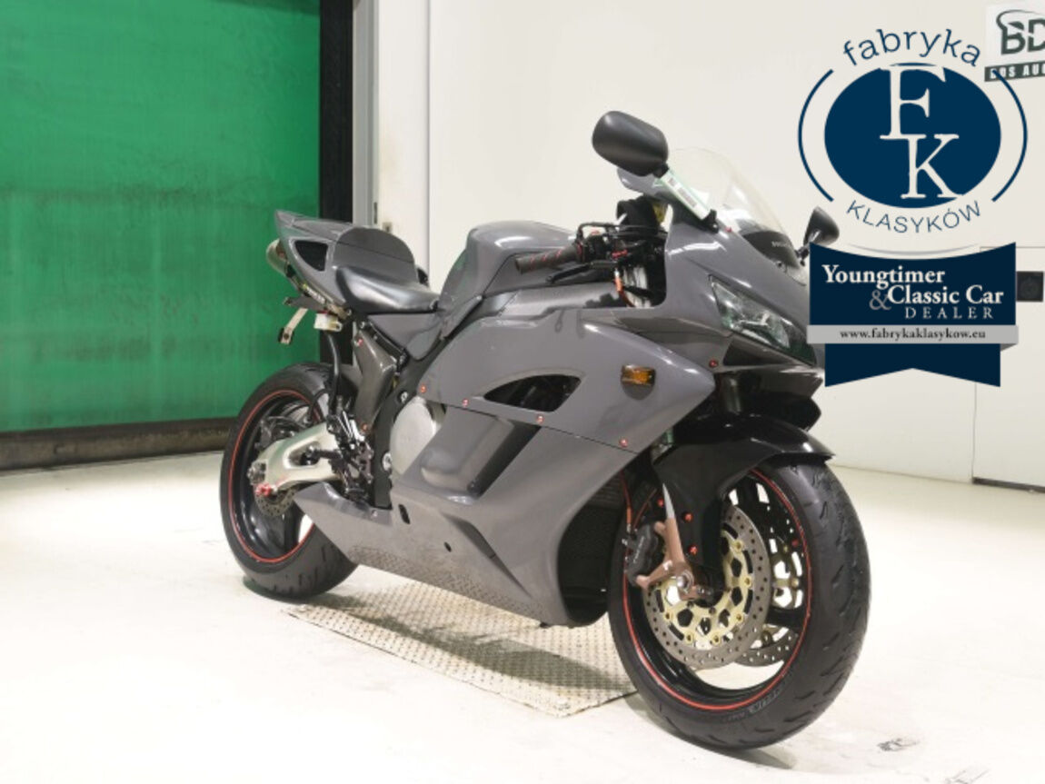 HONDA CBR1000RR 2004 - zdjęcie 4