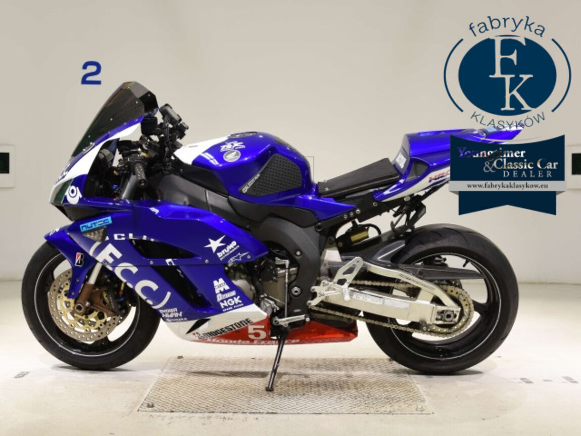 HONDA CBR1000RR 2005 - zdjęcie 3