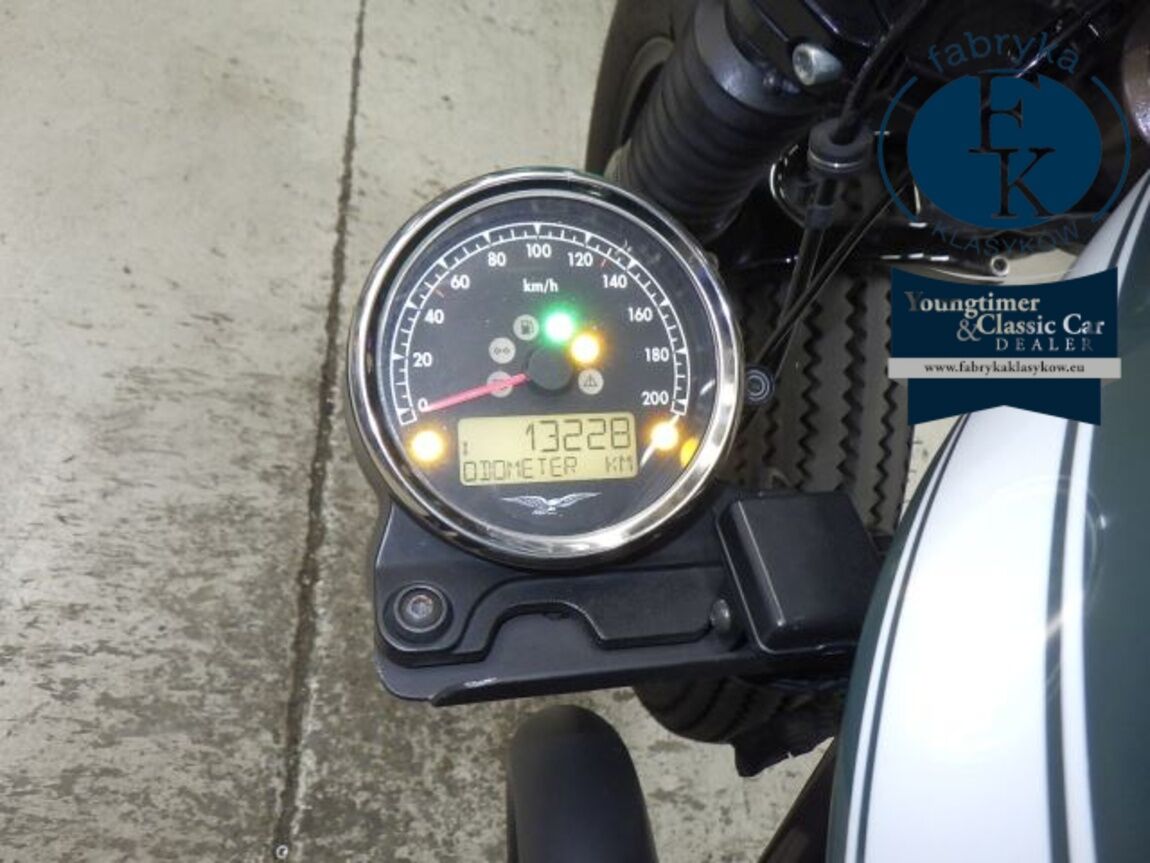 MOTO GUZZI MOTO GUZZI V7 STONE 2018 - zdjęcie 18