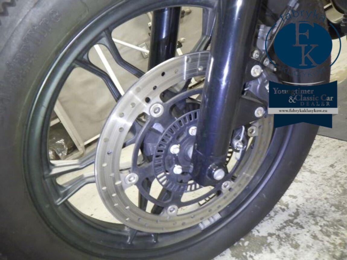 MOTO GUZZI MOTO GUZZI V7 STONE 2018 - zdjęcie 26