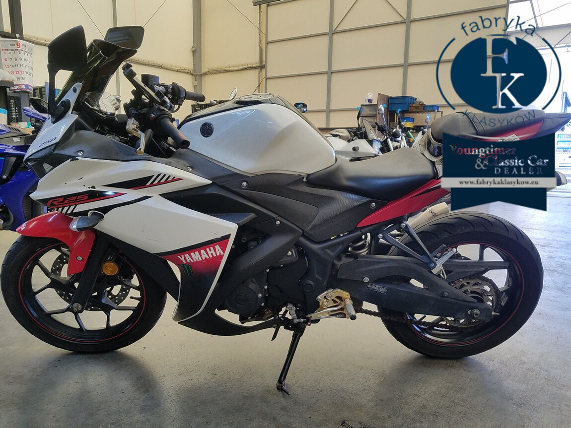 YAMAHA YZF-R25  - zdjęcie 3