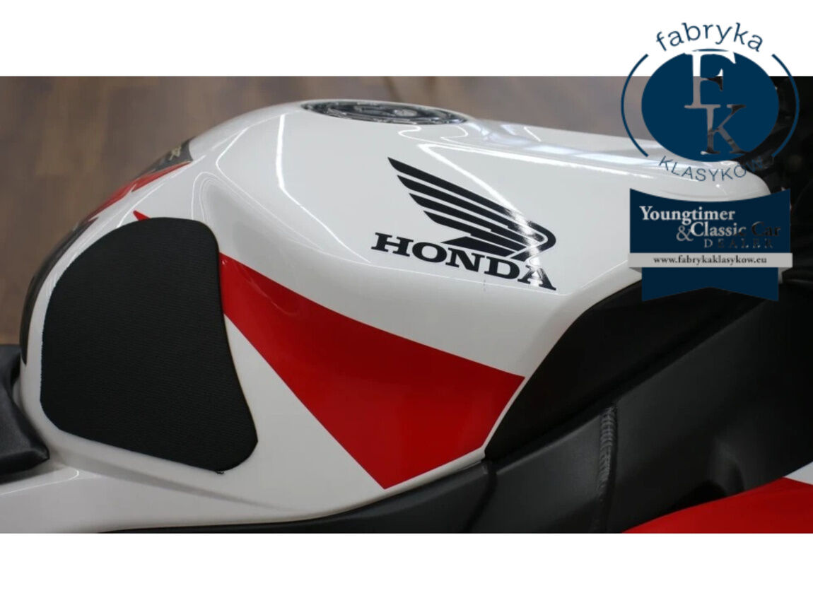 HONDA CBR1000RR 2004 - zdjęcie 8