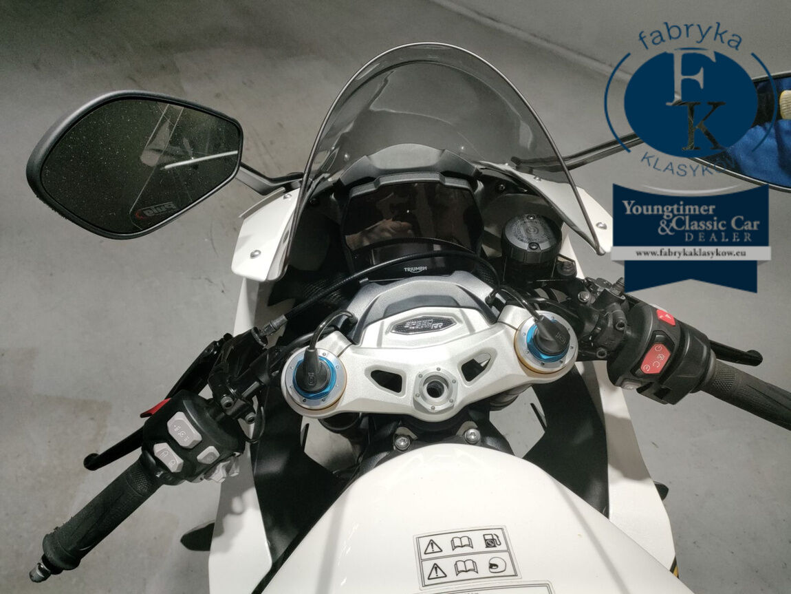 TRIUMPH SPEED TRIPLE 1200RR 2023 - zdjęcie 6