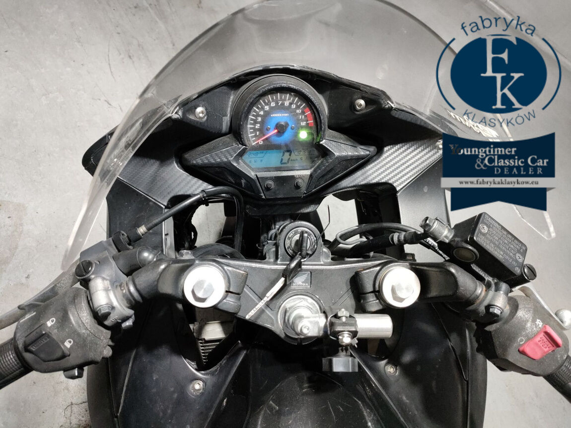 HONDA CBR250R  - zdjęcie 6