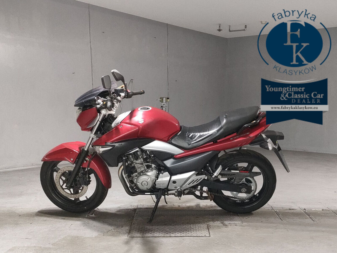 SUZUKI GSR250  - zdjęcie 3