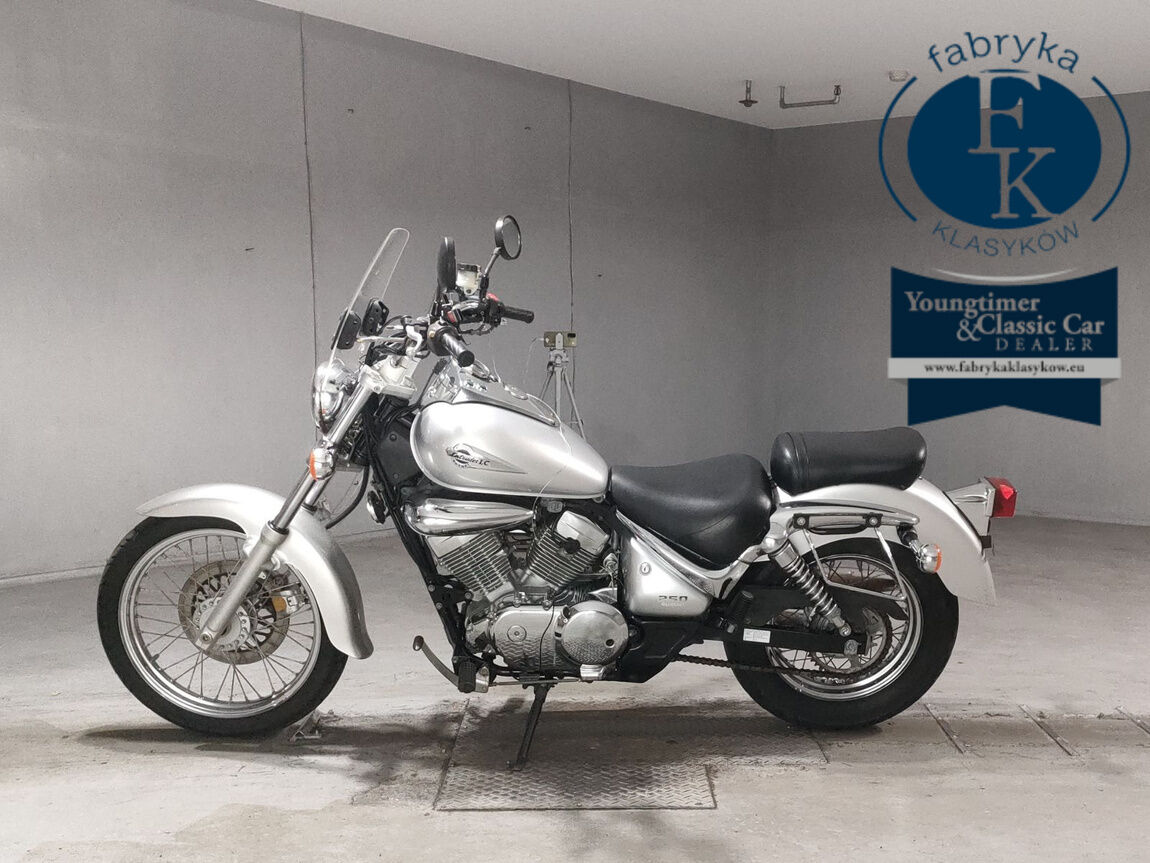 SUZUKI INTRUDER 250  - zdjęcie 3