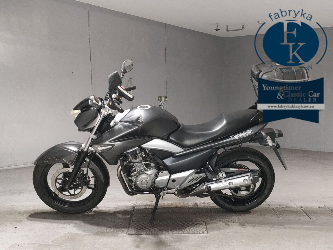 SUZUKI GSR250  - zdjęcie 3