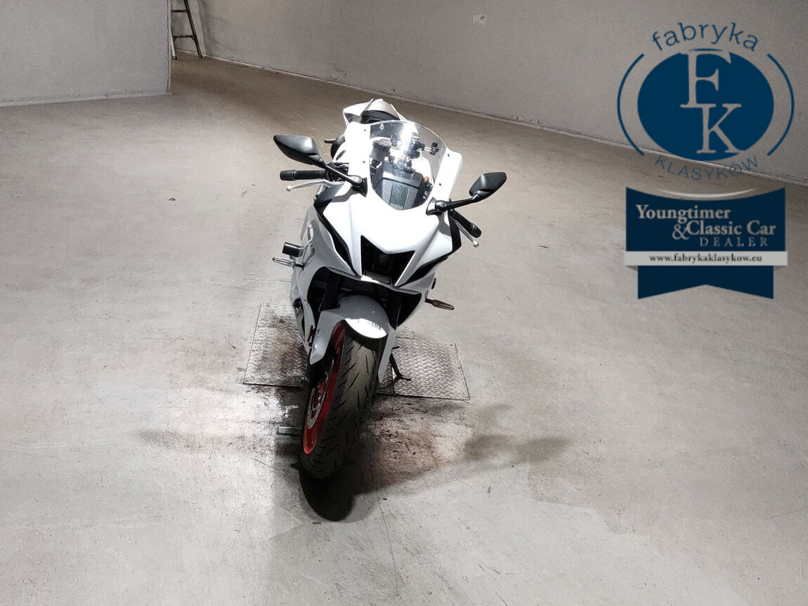 YAMAHA YZF-R7 2024 - zdjęcie 4