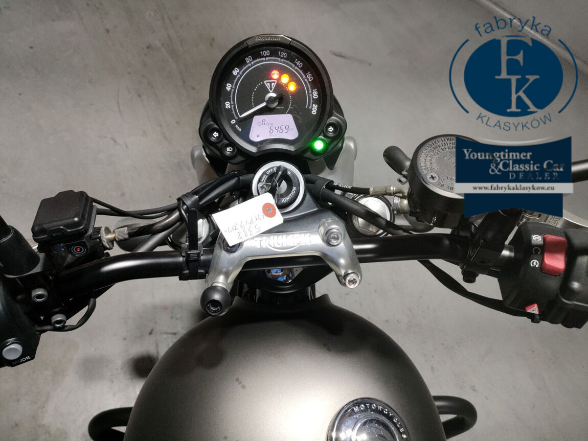 TRIUMPH STREET TWIN 900 2020 - zdjęcie 6