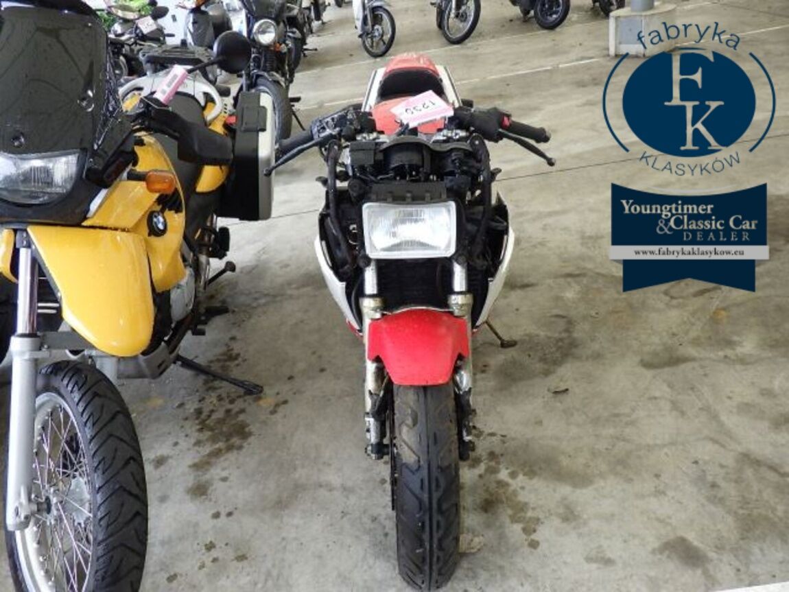 YAMAHA RZV500 1984 - zdjęcie 16