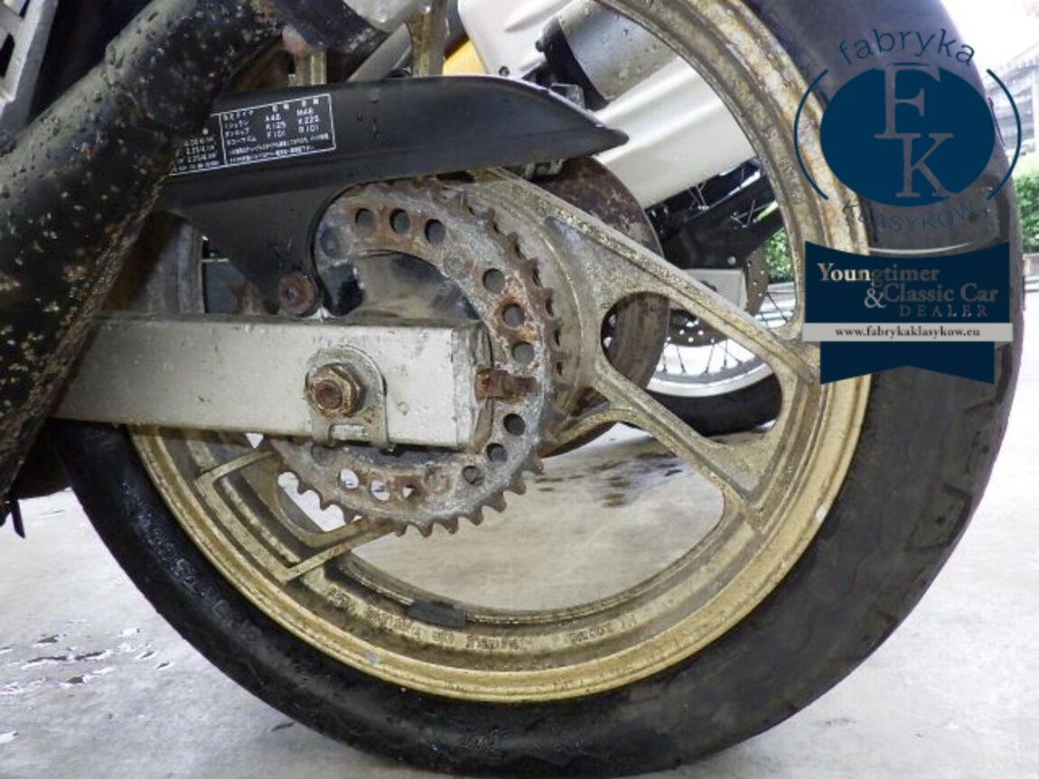YAMAHA RZV500 1984 - zdjęcie 21