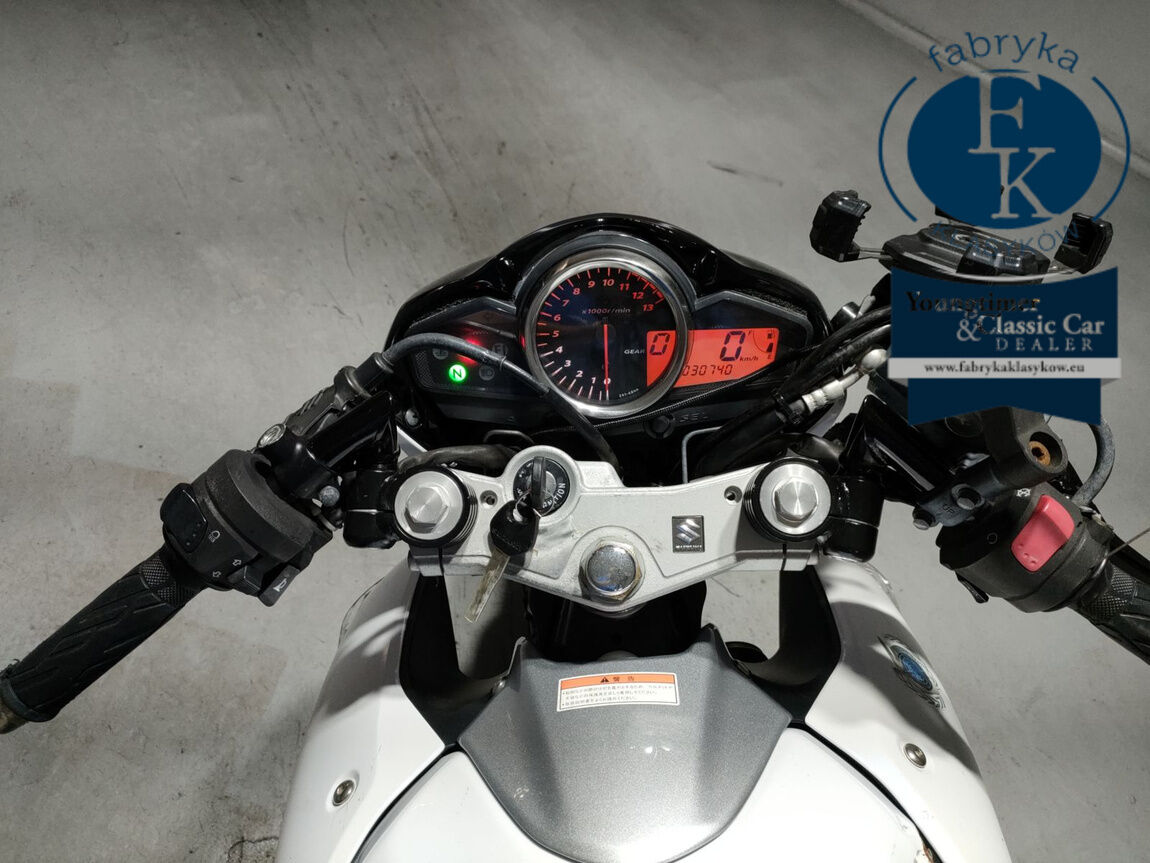 SUZUKI GSR250  - zdjęcie 6